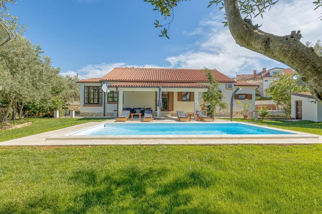 Villa Agatta With Private Pool Smoljanci Εξωτερικό φωτογραφία