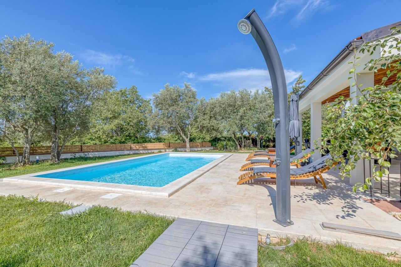 Villa Agatta With Private Pool Smoljanci Εξωτερικό φωτογραφία